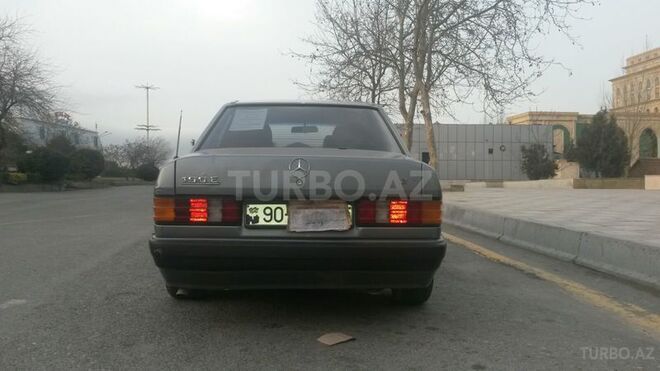 Mercedes 190 1991, 327,000 km - 2.3 л - Bakı