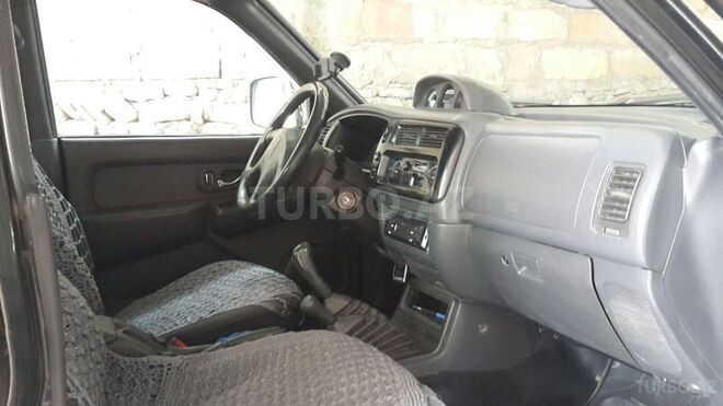 Mitsubishi L200 2002, 215,000 km - 2.5 l - Bakı