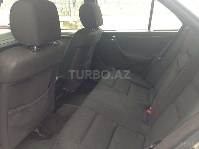 Mercedes C 220 1998, 380,000 km - 2.2 l - İsmayıllı