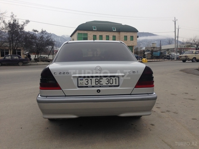 Mercedes C 220 1998, 380,000 km - 2.2 l - İsmayıllı