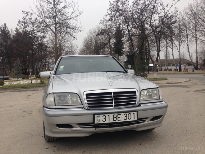 Mercedes C 220 1998, 380,000 km - 2.2 l - İsmayıllı