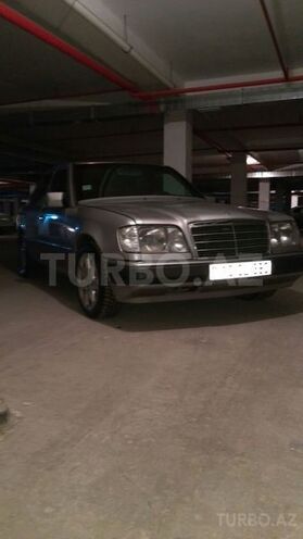 Mercedes E 200 1993, 250,000 km - 2.0 l - Bakı
