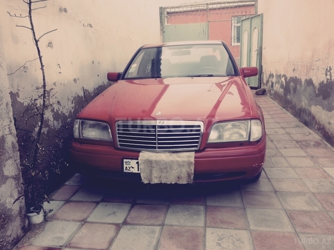 Mercedes C 220 1995, 230,000 km - 2.2 л - Bakı