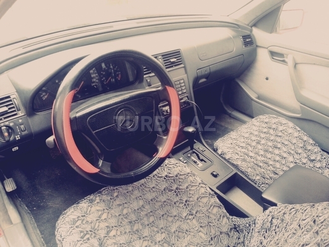 Mercedes C 220 1995, 230,000 km - 2.2 л - Bakı