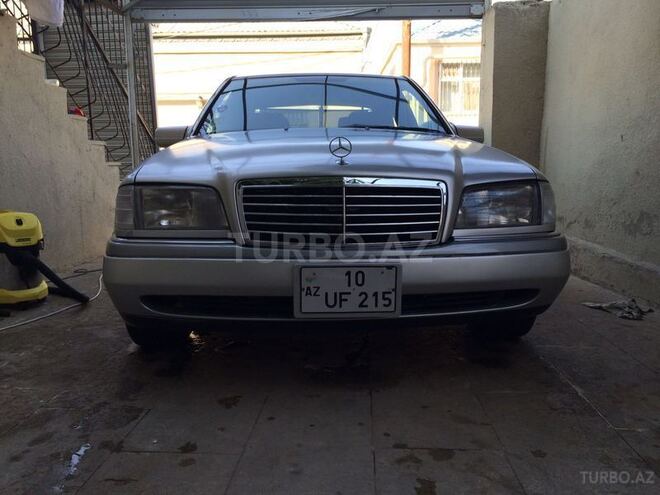 Mercedes C 220 1995, 230,000 km - 2.2 l - Bakı