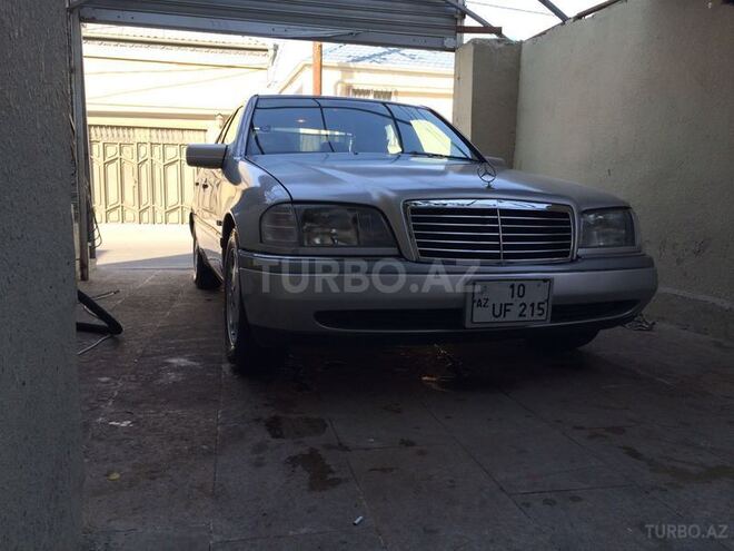 Mercedes C 220 1995, 230,000 km - 2.2 l - Bakı