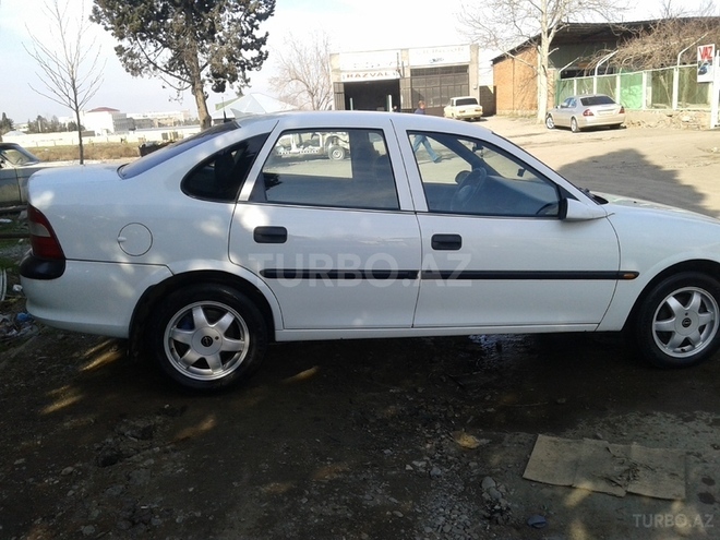 Opel Vectra 1998, 210,000 km - 1.8 l - Gəncə