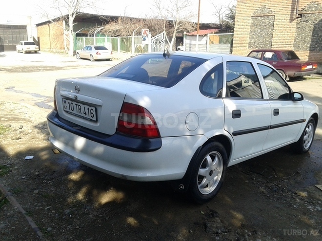 Opel Vectra 1998, 210,000 km - 1.8 l - Gəncə