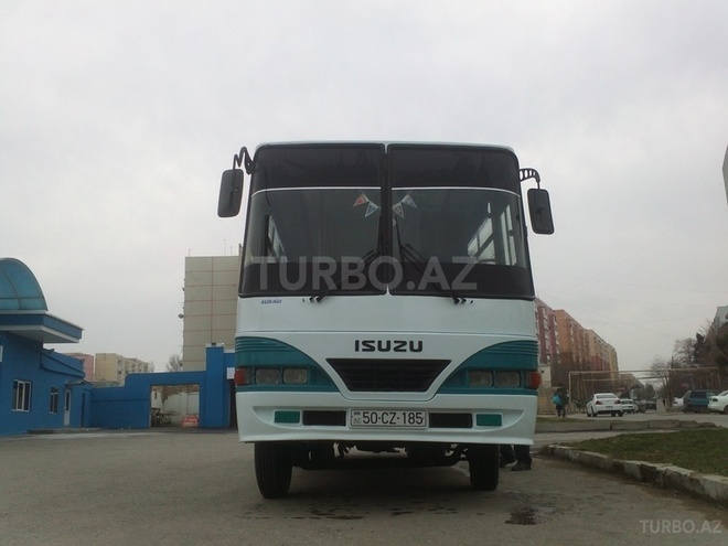 Isuzu MD 22 B 1997, 200,000 km - 0.4 l - Sumqayıt