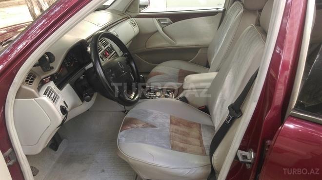 Mercedes E 240 2000, 250,000 km - 1.6 l - Bakı