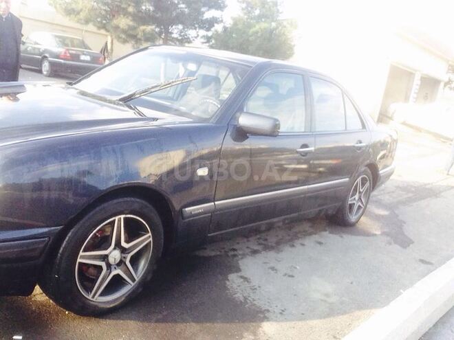 Mercedes E 220 1998, 480,000 km - 2.2 л - Bakı