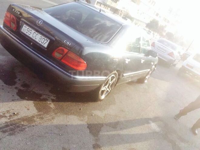 Mercedes E 220 1998, 480,000 km - 2.2 л - Bakı