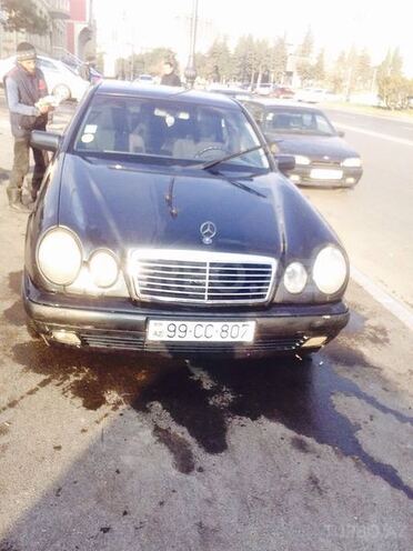 Mercedes E 220 1998, 480,000 km - 2.2 л - Bakı