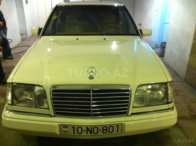 Mercedes E 200 1995, 280,000 km - 0.2 l - Bakı