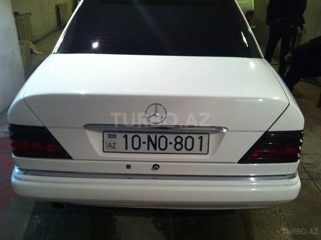 Mercedes E 200 1995, 280,000 km - 0.2 l - Bakı