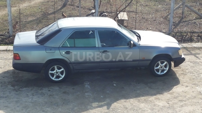 Mercedes E 200 1985, 500,000 km - 0.2 l - Bakı