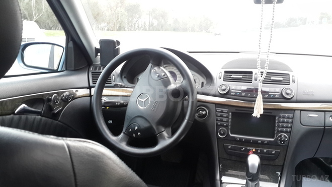 Mercedes E 320 2004, 185,000 km - 3.2 l - Bakı