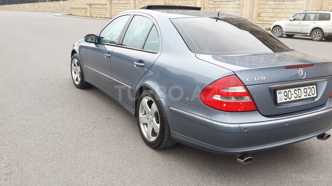 Mercedes E 320 2004, 185,000 km - 3.2 l - Bakı