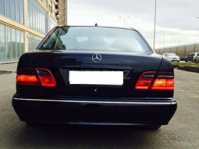 Mercedes E 320 2000, 180,000 km - 3.2 л - Bakı