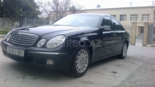 Mercedes E 270 2004, 260,000 km - 2.7 l - Bakı