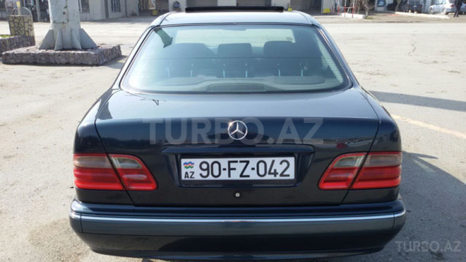 Mercedes E 240 2000, 178,000 km - 2.4 l - Sumqayıt