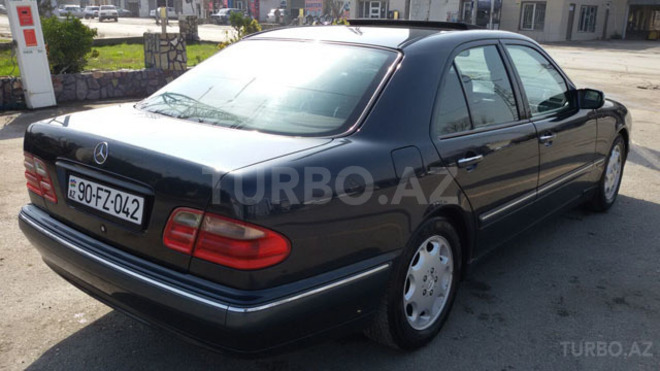 Mercedes E 240 2000, 178,000 km - 2.4 l - Sumqayıt