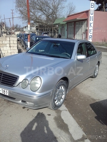 Mercedes E 320 2001, 312,500 km - 3.2 l - Xaçmaz