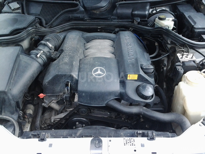 Mercedes E 240 1999, 253,000 km - 2.4 l - Biləsuvar
