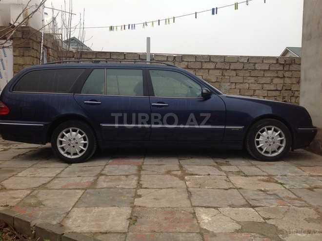 Mercedes E 240 1999, 212,400 km - 2.4 l - Bakı