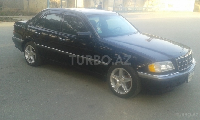 Mercedes C 230 1997, 215,000 km - 2.3 l - Sumqayıt