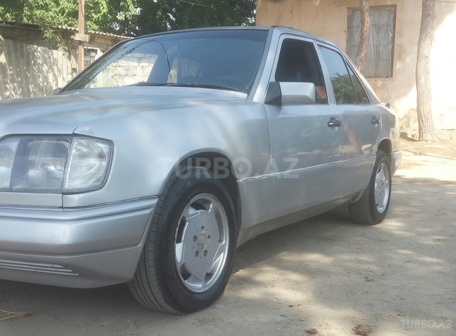 Mercedes E 300 1994, 555,555 km - 3.0 l - Bakı