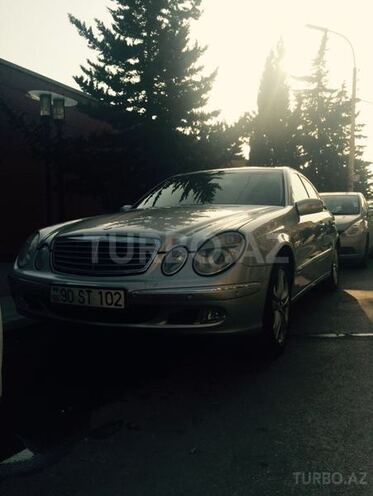 Mercedes E 220 2002, 270,000 km - 2.2 l - Bakı
