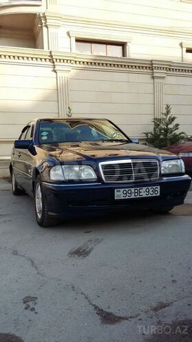 Mercedes C 220 2000, 242,000 km - 2.2 l - Bakı
