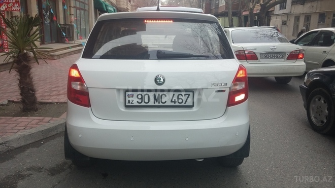 Skoda Fabia 2011, 99,000 km - 1.6 l - Bakı