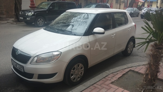 Skoda Fabia 2011, 99,000 km - 1.6 l - Bakı