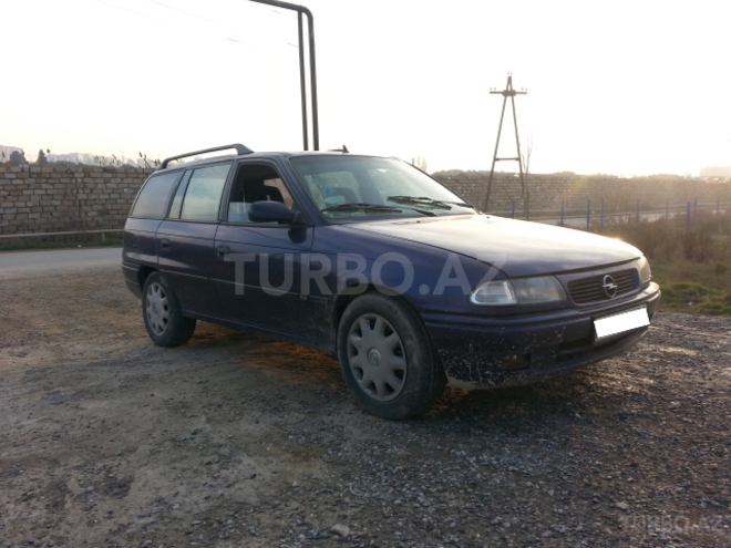 Opel Astra 1997, 250,000 km - 1.6 l - Bakı