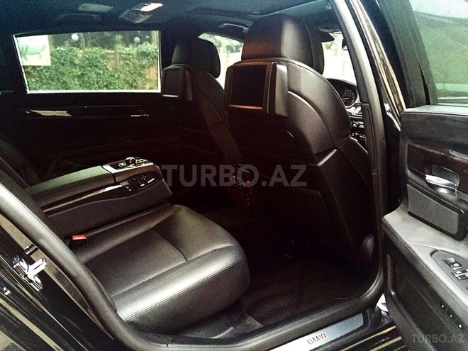 BMW 750 2009, 56,400 km - 4.4 l - Bakı