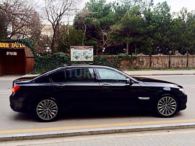 BMW 750 2009, 56,400 km - 4.4 l - Bakı
