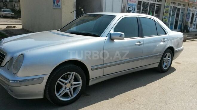Mercedes E 220 2001, 27,500 km - 0.2 l - Bakı