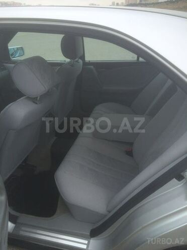 Mercedes E 240 1998, 235,000 km - 2.4 l - Bakı