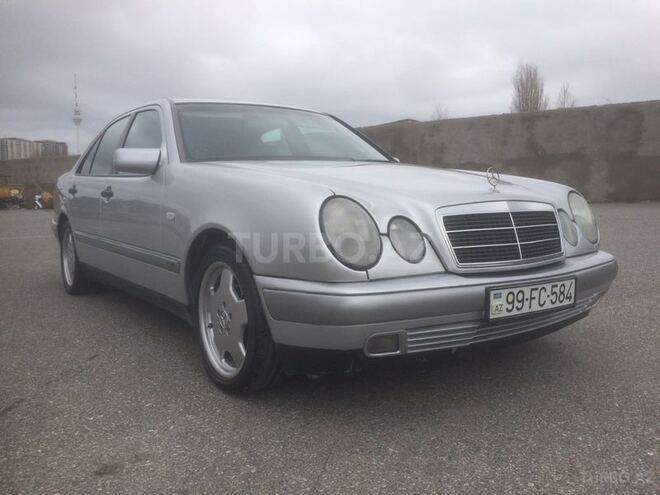 Mercedes E 240 1998, 235,000 km - 2.4 l - Bakı