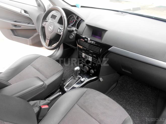 Opel Astra 2007, 159,000 km - 1.8 л - Qusar