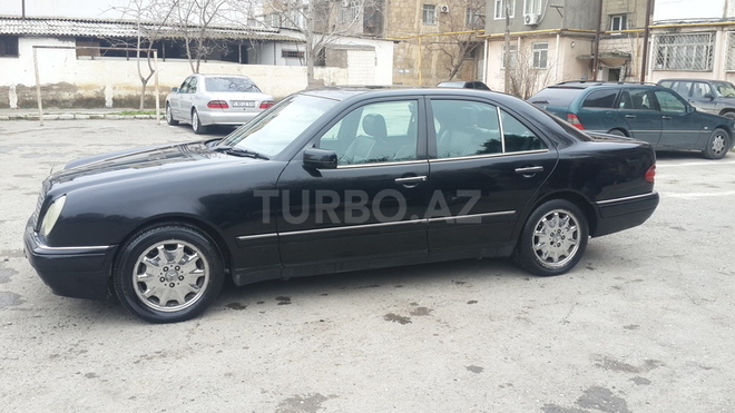 Mercedes E 320 1997, 168,000 km - 3.2 l - Bakı
