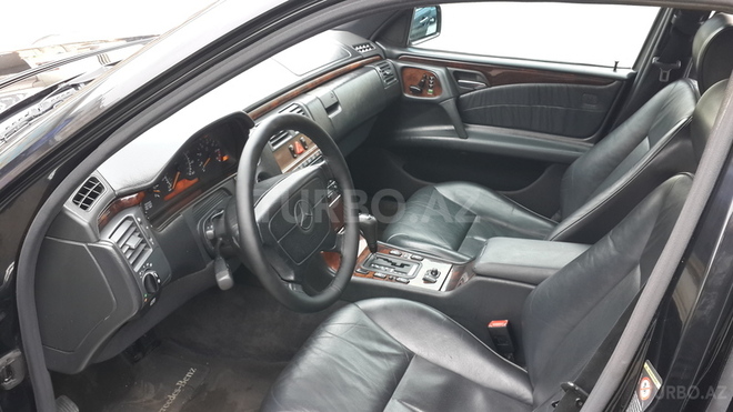 Mercedes E 320 1997, 168,000 km - 3.2 l - Bakı