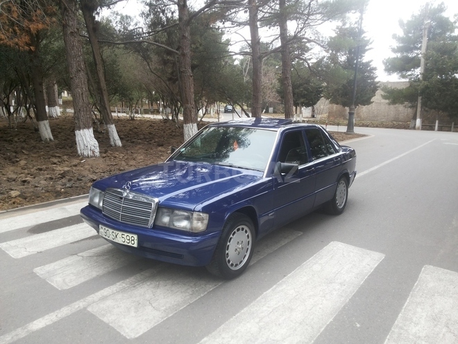 Mercedes 190 1992, 250,000 km - 2.0 л - Sumqayıt