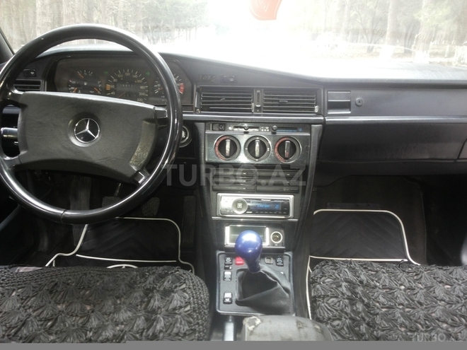Mercedes 190 1992, 250,000 km - 2.0 л - Sumqayıt