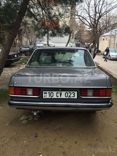 Mercedes E 230 1982, 230,000 km - 2.0 л - Bakı