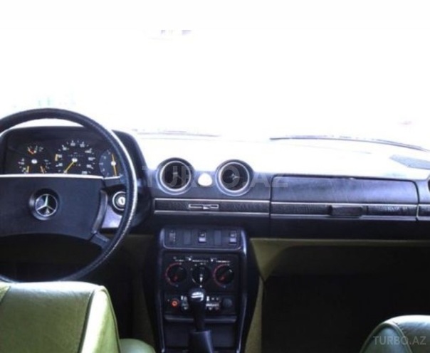 Mercedes E 230 1982, 230,000 km - 2.0 л - Bakı