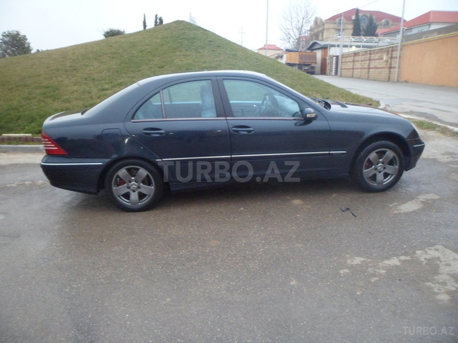 Mercedes C 240 2000, 249,000 km - 2.6 l - Bakı