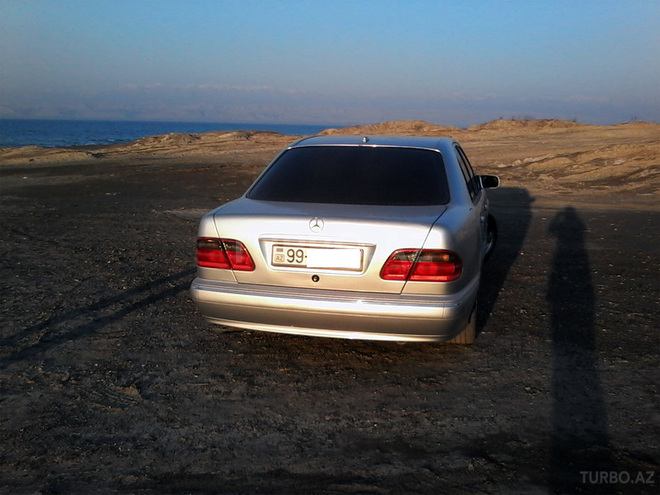 Mercedes E 250 2000, 180,000 km - 2.6 l - Mingəçevir